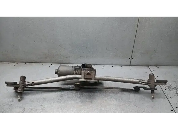 Ford Mondeo Mk III Front wiper linkage 1S717508AD