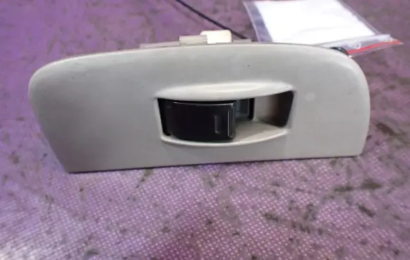 Toyota Corolla E110 Quarter vent window switch 74231-12901