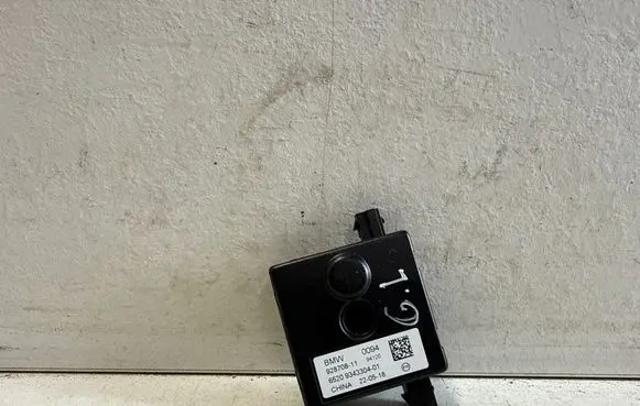 BMW X6 F16 Aerial antenna amplifier 92870811 9343304