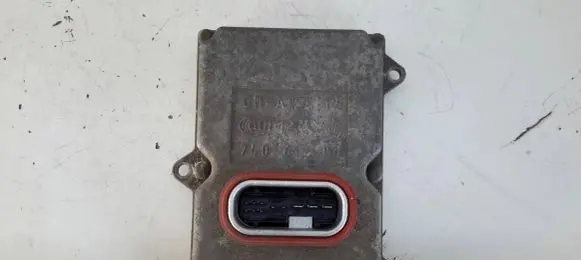 Mercedes-Benz E W211 Xenon control unit/module 74062200 5DF00827950