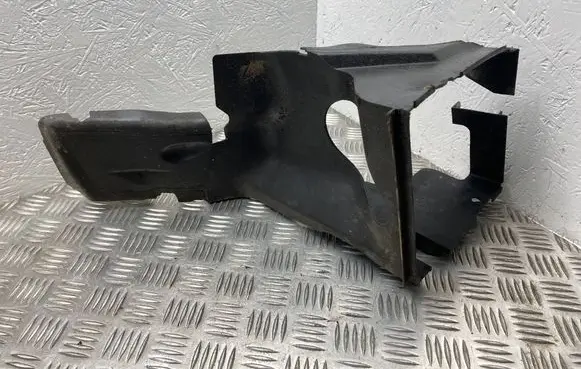Audi A8 S8 D3 4E Intercooler air channel guide 4E0117335