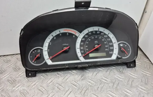 Chevrolet Captiva Speedometer (instrument cluster) 96858448