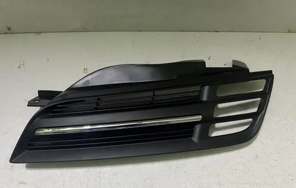 Nissan Micra Front bumper upper radiator grill 62330