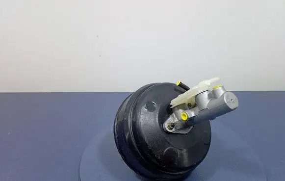 Mitsubishi Grandis Brake booster