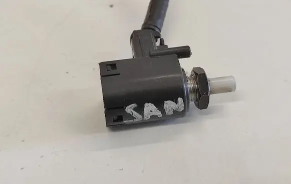 Clutch pedal sensor