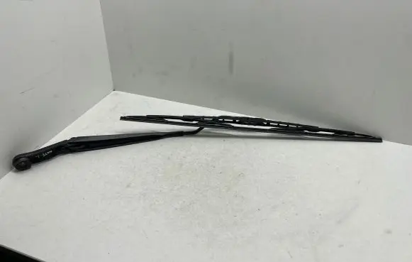 Nissan Note (E11) Windshield/front glass wiper blade 80008647 47990008