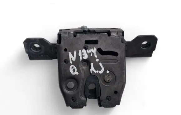 Opel Astra J Tailgate/trunk/boot lock/catch/latch 13585478