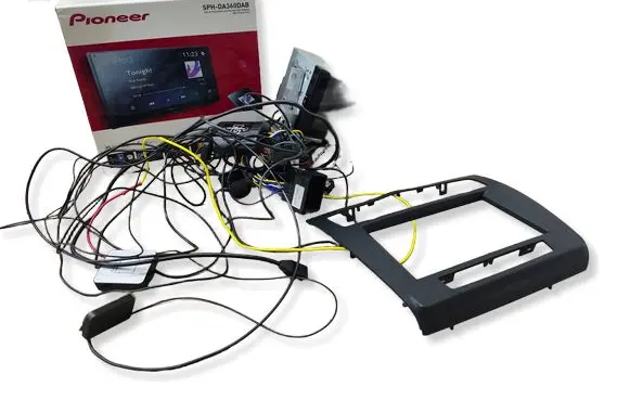 BMW 1 E82 E88 Radio/CD/DVD/GPS head unit SPHDA360DAB