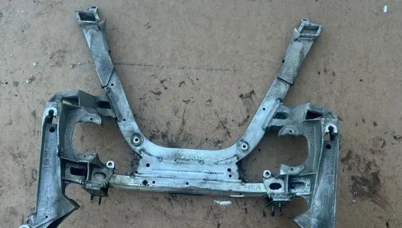 BMW 7 E65 E66 Front subframe 6752294