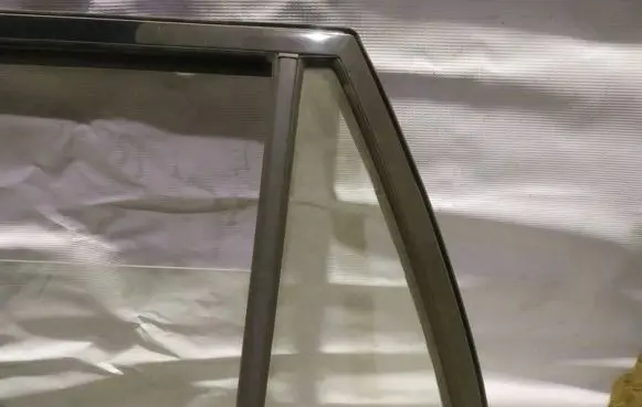 Mitsubishi Lancer Rear vent window glass as2
