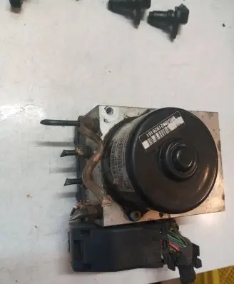 Volvo XC90 ABS Pump 30714956 3RAKE
