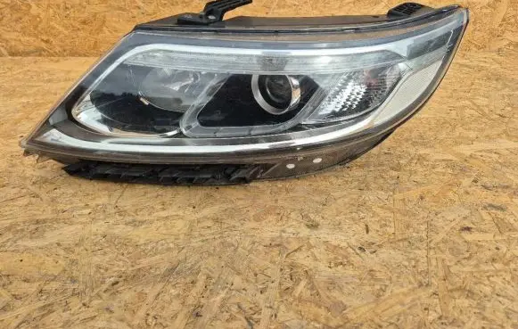 KIA Sorento Headlight/headlamp 92101-2p560