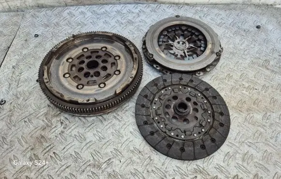 Volkswagen PASSAT CC Clutch set kit 123046310 7E05II 06J105266B