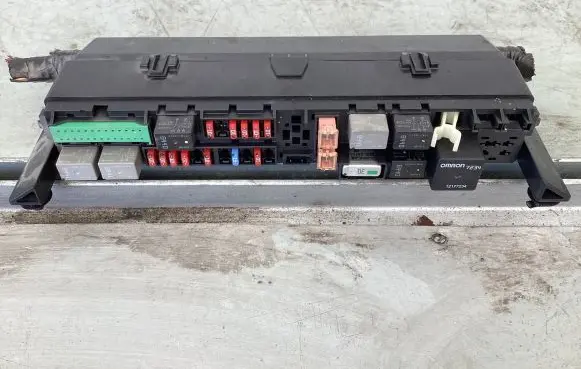 Cadillac CTS Fuse module