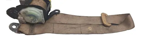 Rear seatbelt