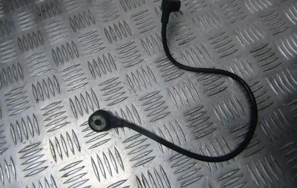 Opel Vectra B Detonation knock sensor 5wk96081 90528671