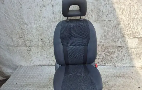 Toyota RAV 4 (XA20) Front passenger seat 