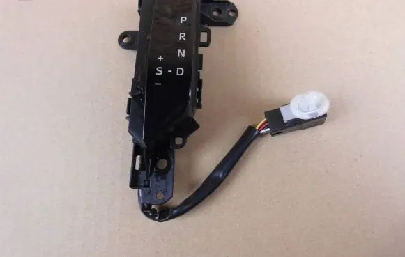 Toyota RAV 4 (XA50) Gear shift selector indicator 76L816