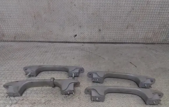 Honda CR-V A set of handles for the ceiling 