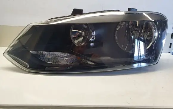 Volkswagen Cross Polo Headlight/headlamp 6R1941007G nr9600