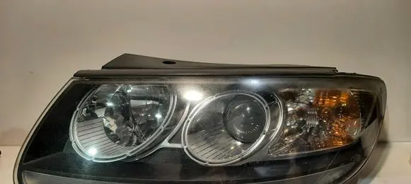 Hyundai Santa Fe Headlight/headlamp 921012B020