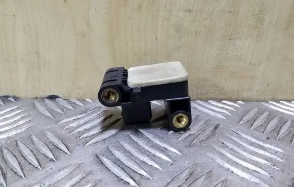 BMW X5 E70 Airbag deployment crash/impact sensor 6911003 0285003900