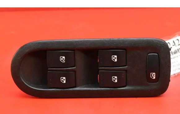 Renault Megane II Electric window control switch 156018070