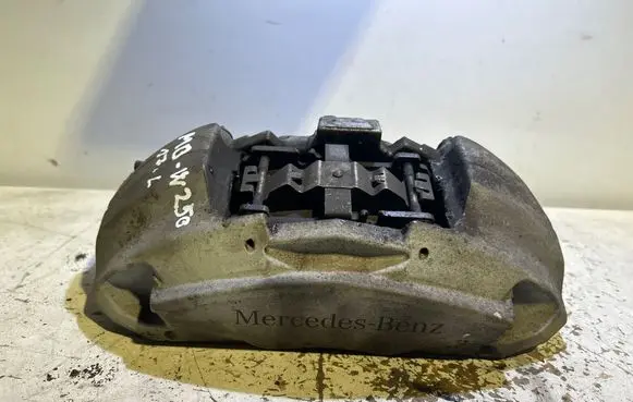 Mercedes-Benz C W205 Front brake caliper
