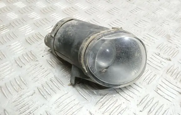 Volkswagen PASSAT B5.5 Front fog light 3B7941699A