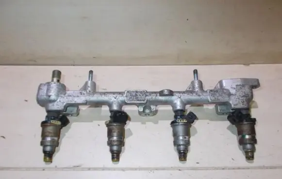 Fuel main line pipe