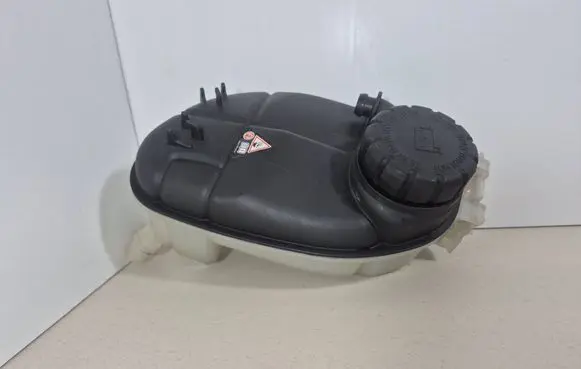 Mercedes-Benz B W246 W242 Coolant expansion tank/reservoir A2465000049