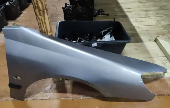 Peugeot 607 Fender