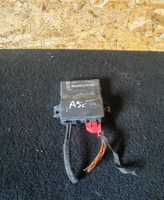 Audi A5 8T 8F Gateway control module 8T0907468AE