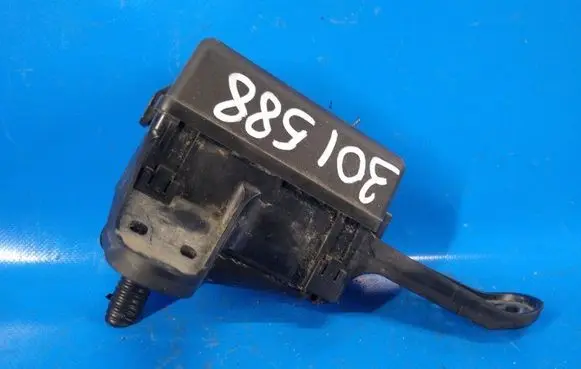 Lexus IS 220D-250-350 Fuse 8274330040