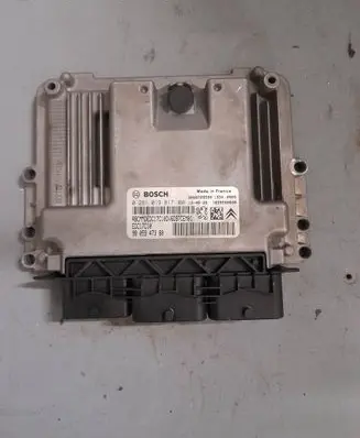 Citroen Berlingo Engine control unit/module 0281019817