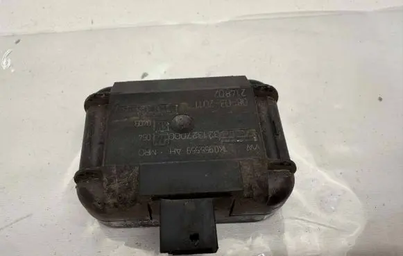 Volkswagen Touran II Rain sensor 1K0955559 08032011 3213270000