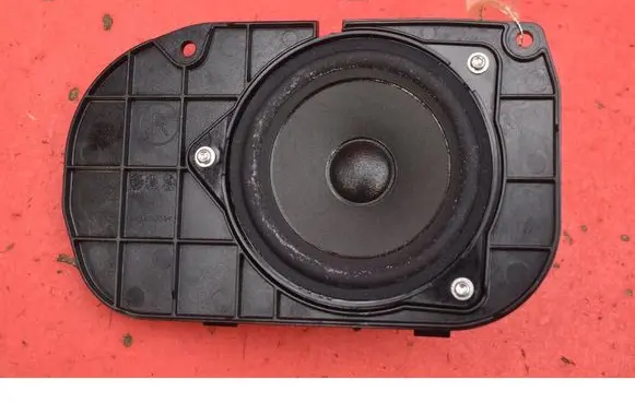 BMW 5 F10 F11 Subwoofer speaker 923918401