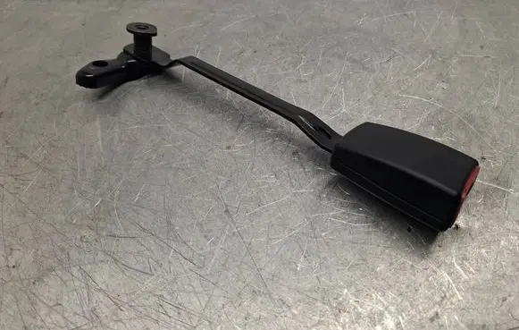 Audi A6 S6 C5 4B Front seatbelt buckle 4B0857755E