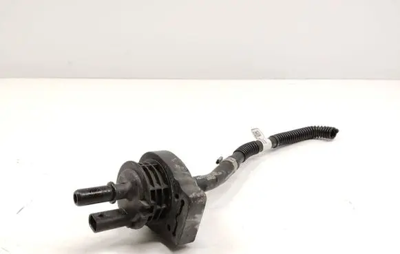 Mercedes-Benz A W177 Breather/breather pipe/hose A2820184900