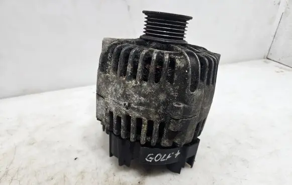 Volkswagen Golf Plus Generator/alternator 03C903023B