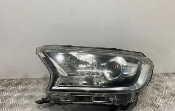 Ford Ranger Headlight/headlamp 13W02930J