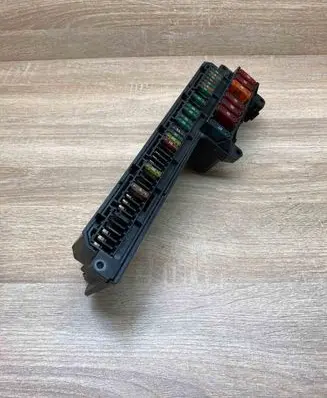BMW 5 E60 E61 Fuse box set 6932452