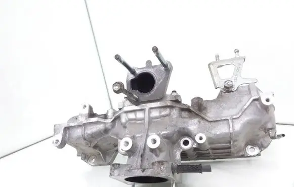 Toyota RAV 4 (XA40) Intake manifold A04082 130617X 126310R010