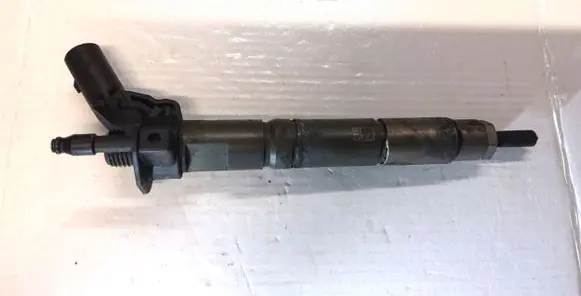 Mercedes-Benz E W211 Fuel injector 0445115064