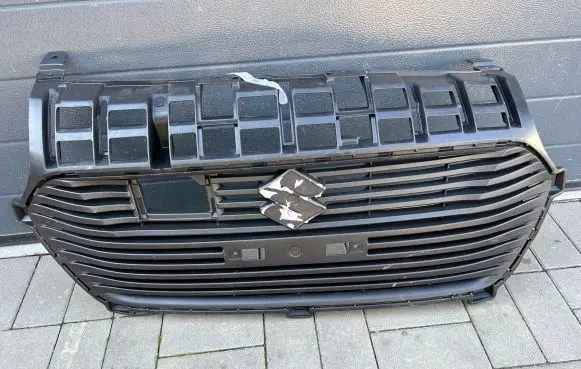 Suzuki Swift II Front grill