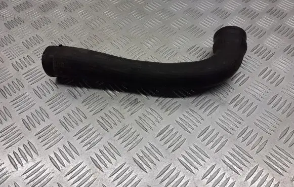 Opel Zafira B Intercooler hose/pipe 55557628