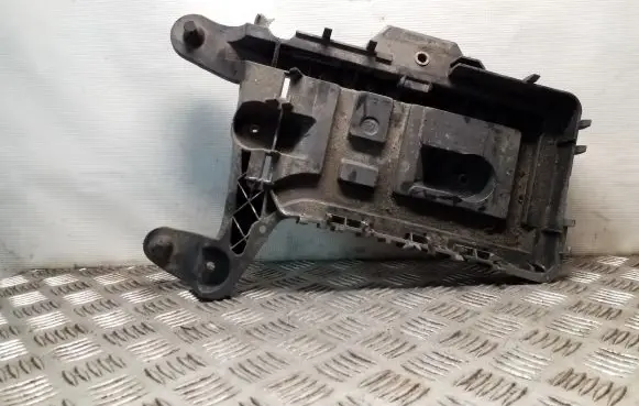 Skoda Octavia Mk2 (1Z) Battery tray 1K0915333H