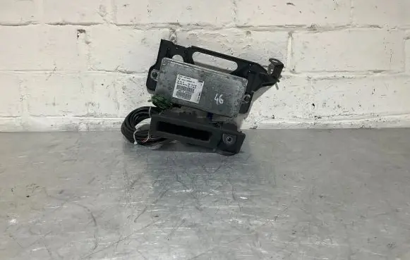 BMW 5 F10 F11 Camera control unit module 9240984 10844410
