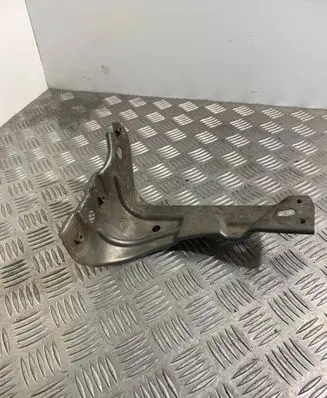 Volkswagen PASSAT CC Fender mounting bracket 3C8821141