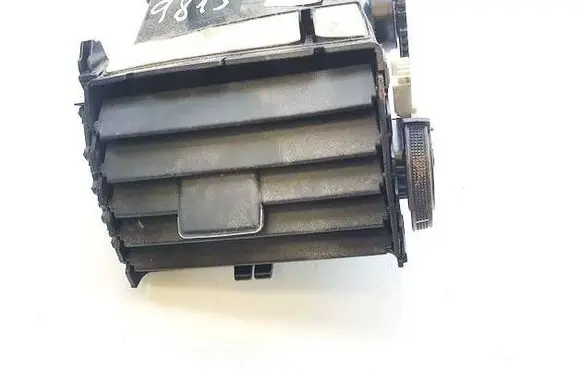 Toyota Avensis T270 Dashboard side air vent grill/cover trim 9880